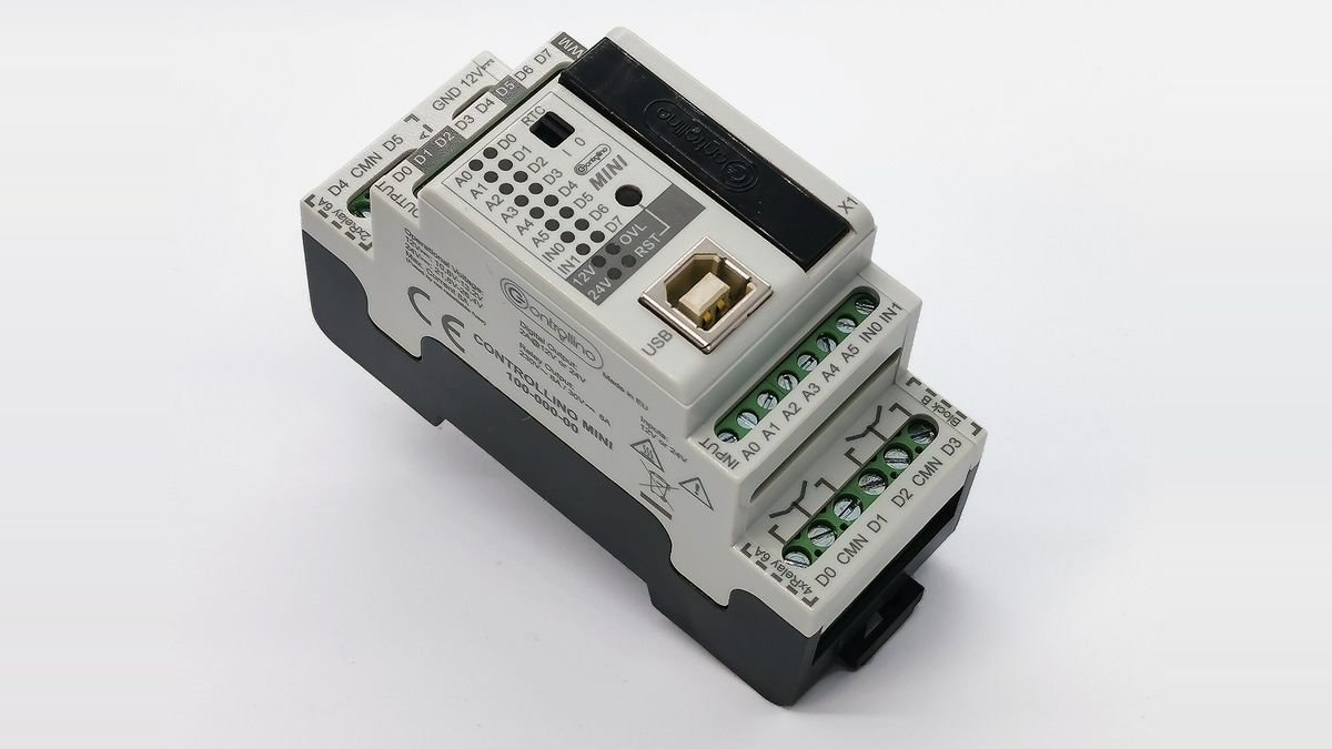 Automate CONTROLLINO MINI compatible Arduino, boîtier gris pour rail DIN avec bornes à vis vertes et prise USB