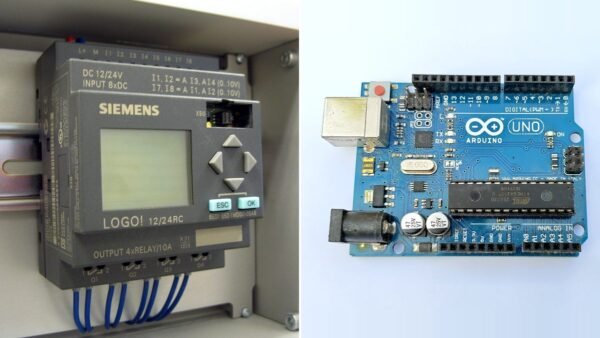 À gauche un automate programmable Siemens LOGO! monté sur rail DIN dans une armoire électrique, à droite une carte Arduino UNO